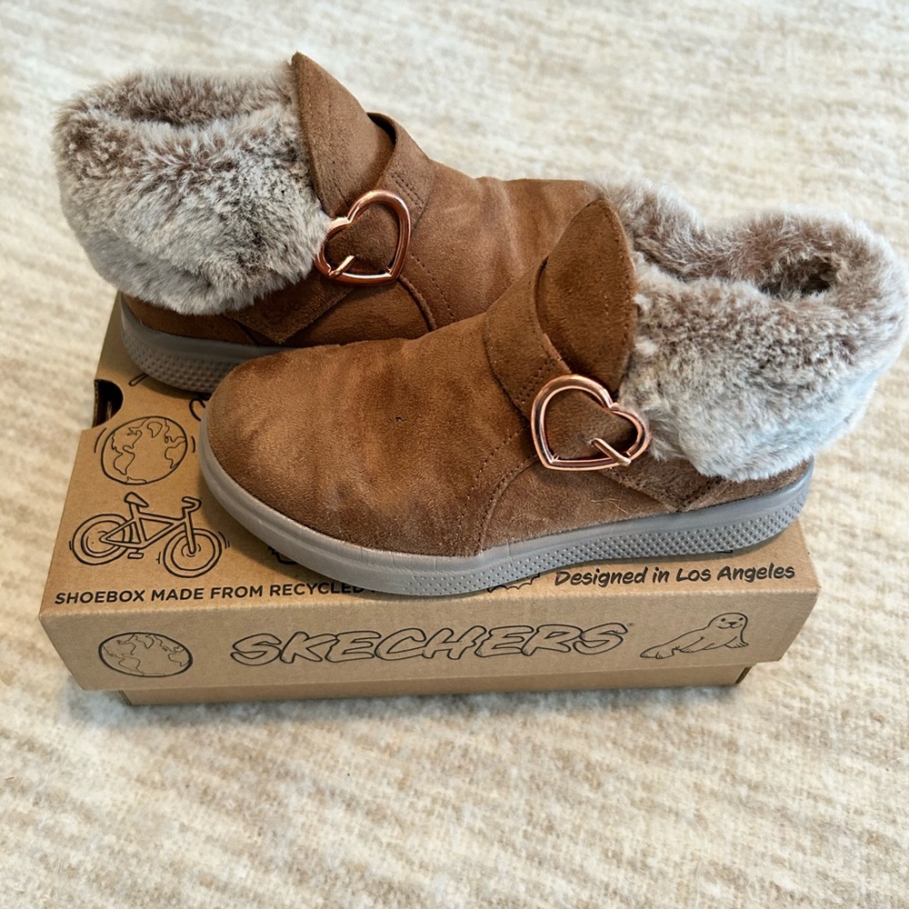 Skechers Tan Suede Shoes with Fur Lining